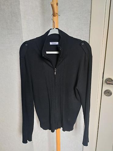 oversize jaket: Jaket
ML razmeri — 1
