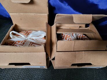 Kuhinjski setovi: Porcelanski novi podmetaci HM za case i flase. Porcelanski podmetaci — 10