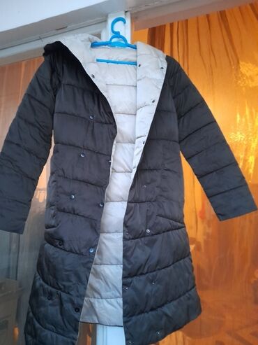 Демисезонные куртки: Женские деми куртки
s, m
1 . длинная 300с
2. короткая 400с at lalafo.kg Демисезонные куртки: Женские деми куртки
s, m
1 . длинная 300с
2. короткая 400с