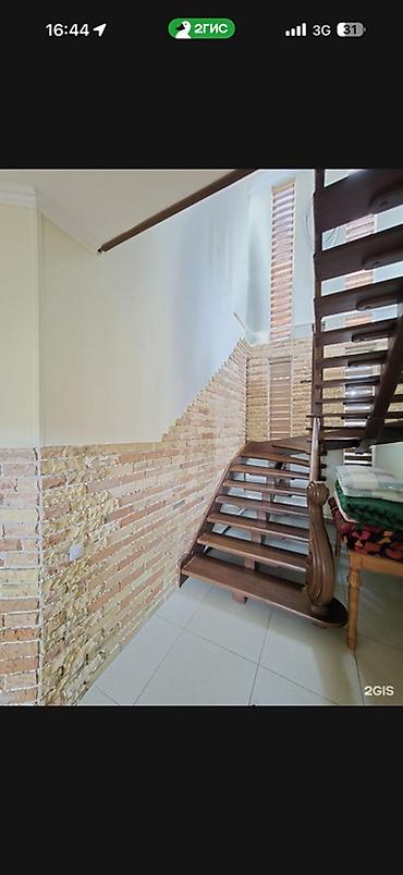 Аренда отелей и хостелов: Хостел/комнаты с койко‑местами в просторном особняке. Так же на месяц — 9