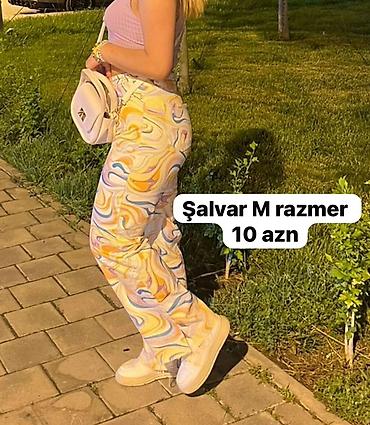 Dəstlər, kostyumlar: Qadın geyimləri – ölçü M - Ağ zolaqlı iki hissəli dəst: düyməli — 11