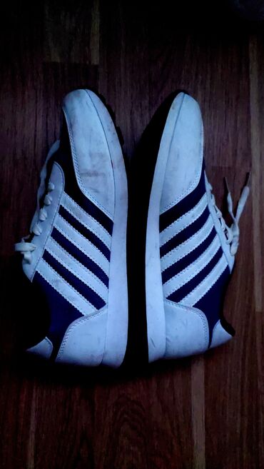 Krasofkalar və idman ayaqqabıları: Yelen krassovkası. Teze kimidir. 42 razmerdir. Baha alınıb 9 manat -da lalafo.az — 3 Krasofkalar və idman ayaqqabıları: Yelen krassovkası. Teze kimidir. 42 razmerdir. Baha alınıb 9 manat — 3