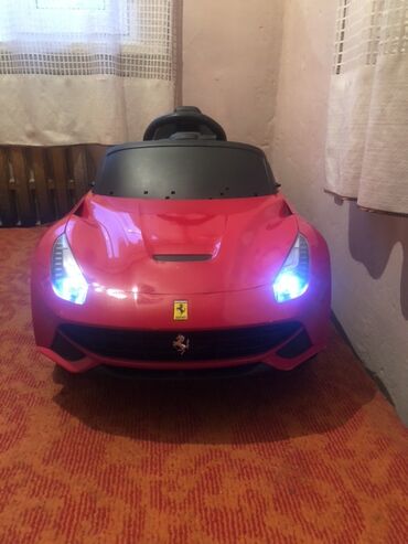машинка перевёртыш: Детский электромобиль-родстер Ferrari (лицензионный стиль) - Кузов