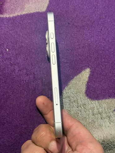 Apple iPhone: IPhone 16, Б/у, 128 ГБ, Белый, Чехол, 91 % — 10