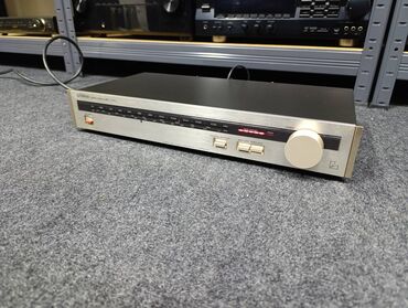 Pojačala i prijemnici: Luxman T-210L FM/LW/MW Stereo Tuner odlican Specifications Type — 2