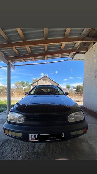 Volkswagen Golf: 1994 г., 1.8 л, Механика, Бензин, Хэтчбэк