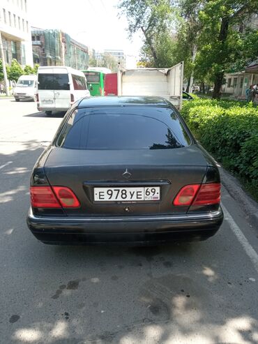 туманник 210: Mercedes-Benz A 210: 1998 г., 2.4 л, Механика, Бензин, Седан
