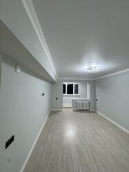 срочно продаётся 1 комнатная квартира в районе ошского рынка по улице молодая гвардия токтогула: 1 бөлмө, 38 кв. м, Жеке план, 3 кабат, Евроремонт