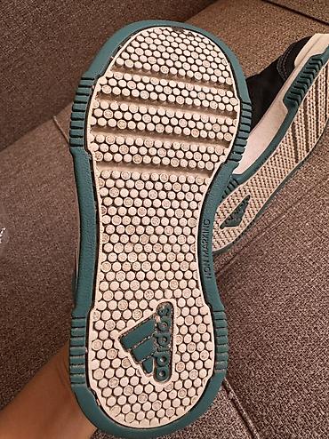 адидас бу красовка: Детские кроссовки adidas (модель на липучках) - Размер: 28 EU (UK 10K — 4