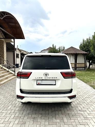 lend cruizer: Toyota Land Cruiser: 2022 г., 3.5 л, Автомат, Бензин, Внедорожник — 6