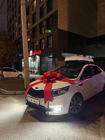 авто эмаль: Праздничное оформление автомобиля — большой бант на капот - Яркий — 1