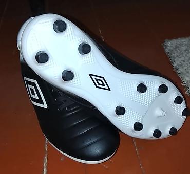 фикс каракол: Футбольные бутсы Umbro черно-белого цвета. Классическая низкая модель — 3
