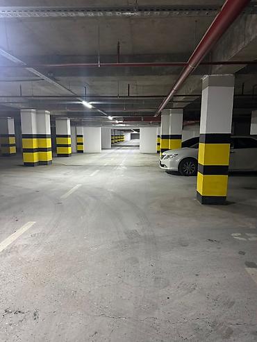 Qaraj satılır: Yeraltı dayanacaqda fərdi parkinq yeri Satılır: 25 kv.m qaraj – — 6