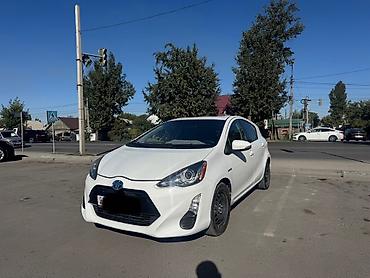 toyota prius: Toyota Prius C: 2016 г., 1.5 л, Автомат, Гибрид, Хэтчбэк — 1