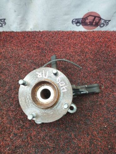передняя ступица: Цапфа NISSAN Bluebird Sylphy QG10 QG18DE 2004 перед. прав. (б/у)