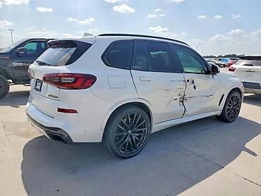 Продажа авто: BMW X5: 2022 г., 4.4 л, Автомат, Бензин — 4
