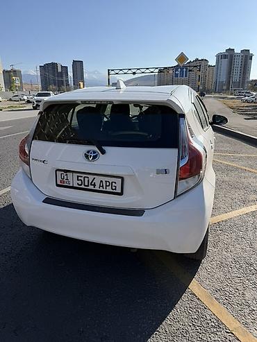 Toyota: Toyota Prius C: 2016 г., 1.5 л, Вариатор, Гибрид, Хэтчбэк — 6