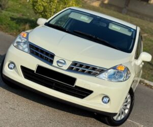 Nissan: Nissan Tiida: 1.5 l | 2011 il Hetçbek — 1