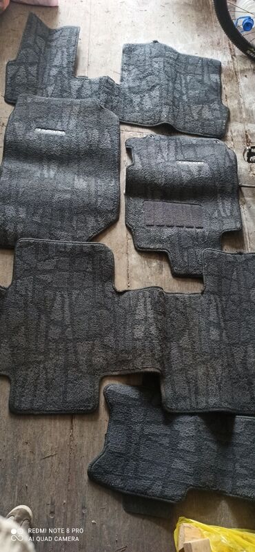 Аксессуары и тюнинг: Продаю коврики (полики) на Хонда одиссей абсалют полный комплект 2000