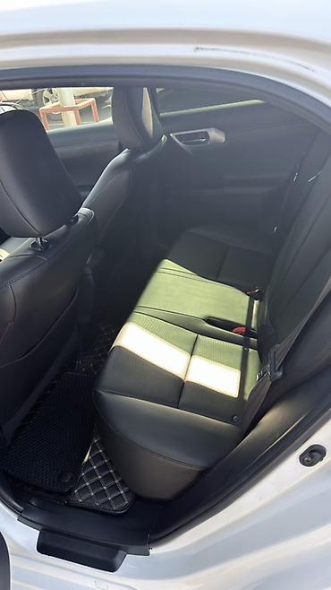 Lexus: Lexus CT: 2012 г., 1.8 л, Автомат, Гибрид, Хэтчбэк — 10