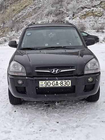 avtomobil şüşələri: Hyundai Tucson – qara rəngli, kompakt krossover/SUV. Texniki və — 1