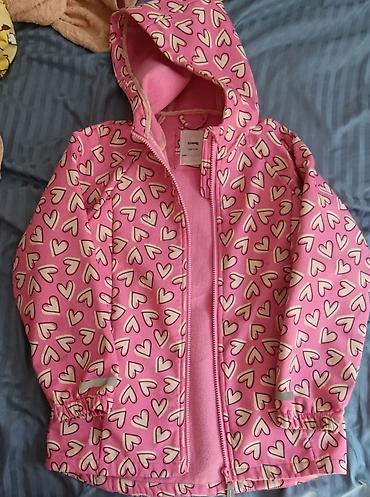 Komplet dečije garderobe (za devojčicu) 1) Jakna sa kapuljačom – roze