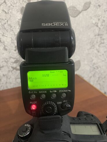 Освещение: Вспышка canon 580EXii, состояние хорошее