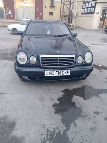 Mercedes-Benz: Mercedes-Benz E-Class: 2.2 l | 1999 il Sedan — 11