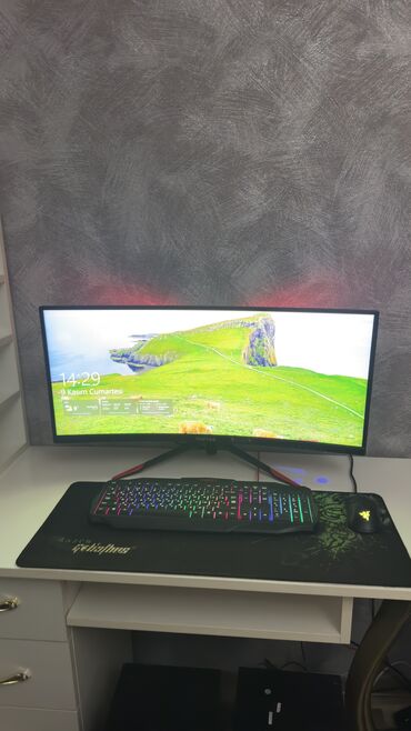 Masaüstü kompüterlər və iş stansiyaları: I5 9400kf Videokart gtx 1070 8 gb Asus ram 16 gb qida bloku 700w 80+