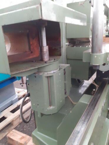 Ostali električni alati: Čeparica 3330-20 🛠️ Proizvođač: Berrone 🏷️ Tehničke karakteristike — 2