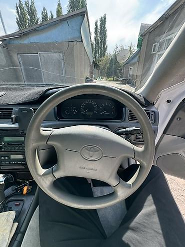 Продажа авто: Toyota Camry: 2001 г., Седан — 9