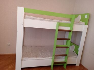 детская кровать качалка: Б/у, Для девочки и мальчика, С матрасом, Без выдвижных ящиков, Турция