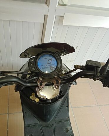 Mopedlər,skuterlər: Skuter – Aerox Ares model - Rəng: boz-gümüşü gövdə, qara üst panel — 6