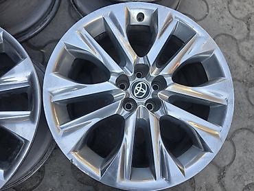highland: Комплект оригинальных литых дисков Toyota — 4 шт. - Диаметр — 6