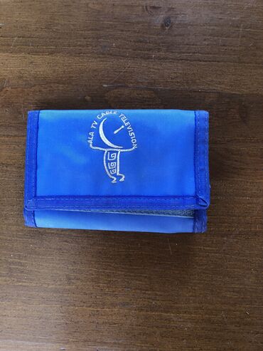 кошелёк бу: Кошелёк синего цвета . Ткань плащовка . Состояние отличное