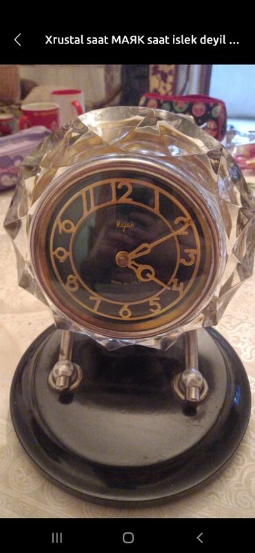 qədim saatlar: Saat stolüstü xrustal