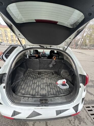 Kia: Kia Ceed: 2014 г., 1.6 л, Механика, Бензин, Универсал — 8