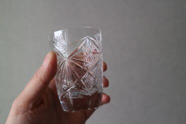 Стаканы: Винтажные хрустальные рюмки/стаканы. 4 рюмки. Высота 7 см, объем 80 — 8