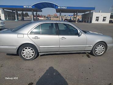 Mercedes-Benz: Mercedes-Benz 240: 2.4 l | Sedan — 13