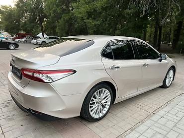 corolla 2004: Toyota Camry: 2018 г., Гибрид, Седан — 4