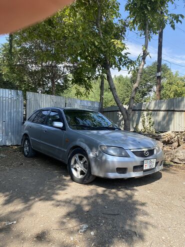 Mazda: Mazda 323: 2001 г., 1.6 л, Механика, Бензин, Хетчбек