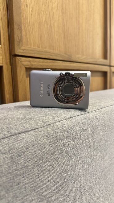 фотоаппарат и видеокамера два в одном: Canon Ixus 95IS digital kamera (фотоаппарат) Adapteri ve batareykasi