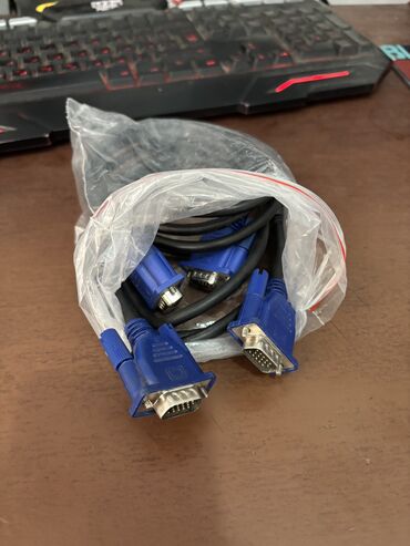 кабель для компьютера: Продаю кабеля, разные. VGA - кабеля - 180 сом DVI - кабеля - 220 сом