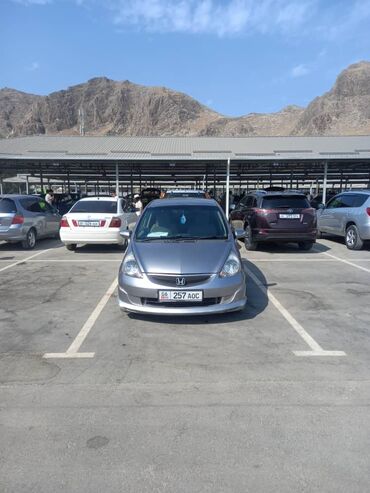 домкрат хонда фит: Honda Fit: 2005 г., Хэтчбэк