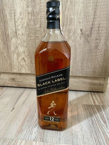 бутылки для питья: Продам оригинал Johnnie Walker Black Label обьём 1 литр — класса «де