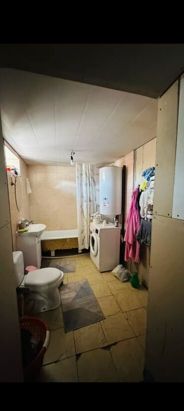 продаю дом с квартирантами: 57 м², 3 комнаты, Парковка, Забор, огорожен