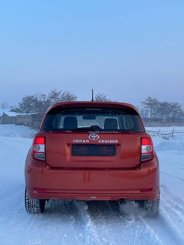 Toyota: Toyota ist: 2008 г., 1.8 л, Автомат, Бензин, Универсал