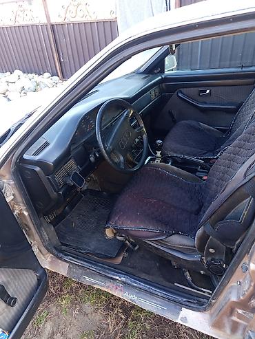 in car: Audi 100: 1989 г., Механика, Седан — 1