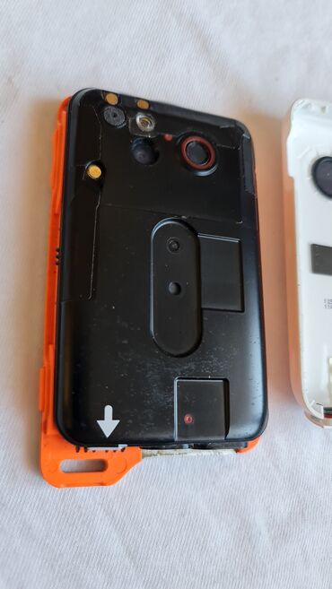 Sony Ericsson: Sony Ericsson Xperia Active, bоја - Narandžasta — 3