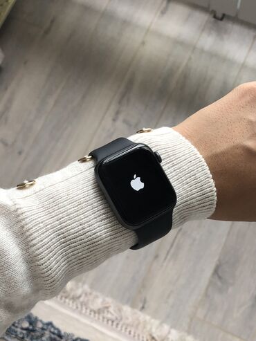 apple watch 4 44 купить: Apple watch 4 серии 44mm +зарядка, состояние 10/10, цена договорная